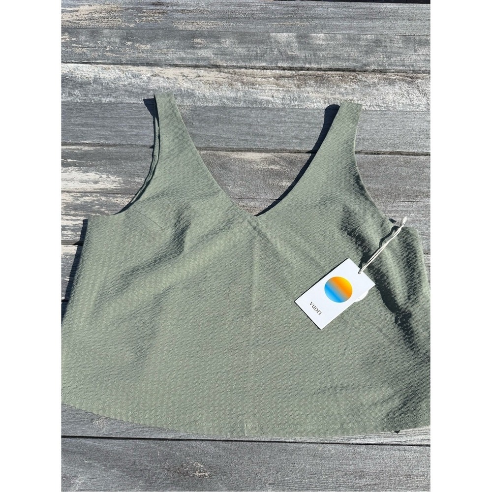 VUORI Villa Textured Crop Tank‎ laurel green size SMALL nwt 🍀